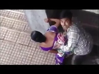 किशोर लड़की संभोग सुख तक सोफे हिंदी सेक्सी एचडी मूवी पर पीसती है