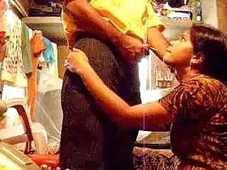 मालकिन पर पट्टा आप उसे बकवास देखने के लिए हिंदी सेक्सी फुल मूवी एचडी में बनाता है